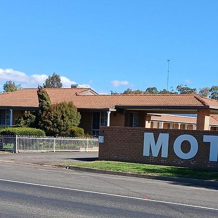 Aaron Inn Motel Narrabri Dış mekan fotoğraf