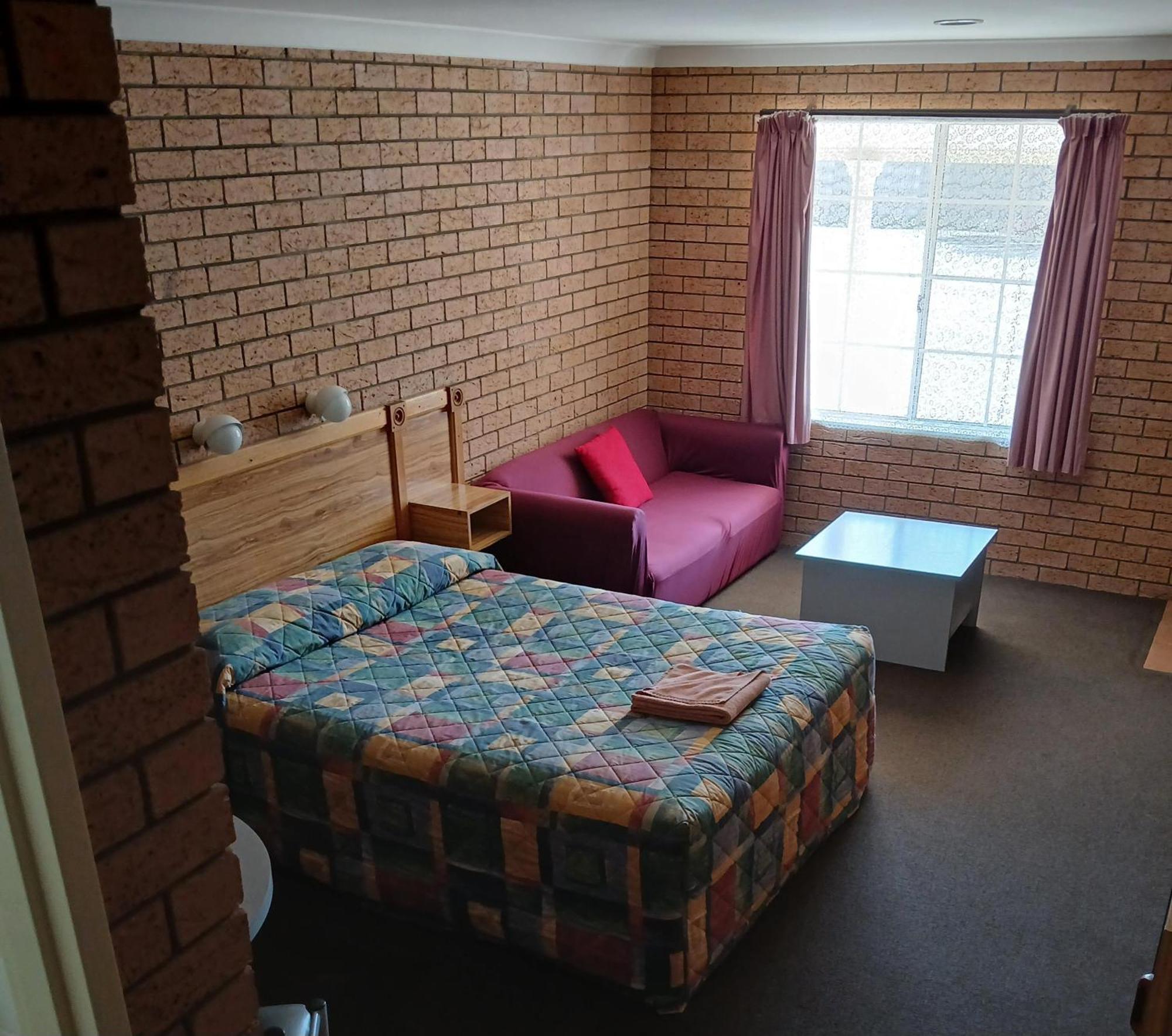 Aaron Inn Motel Narrabri Dış mekan fotoğraf