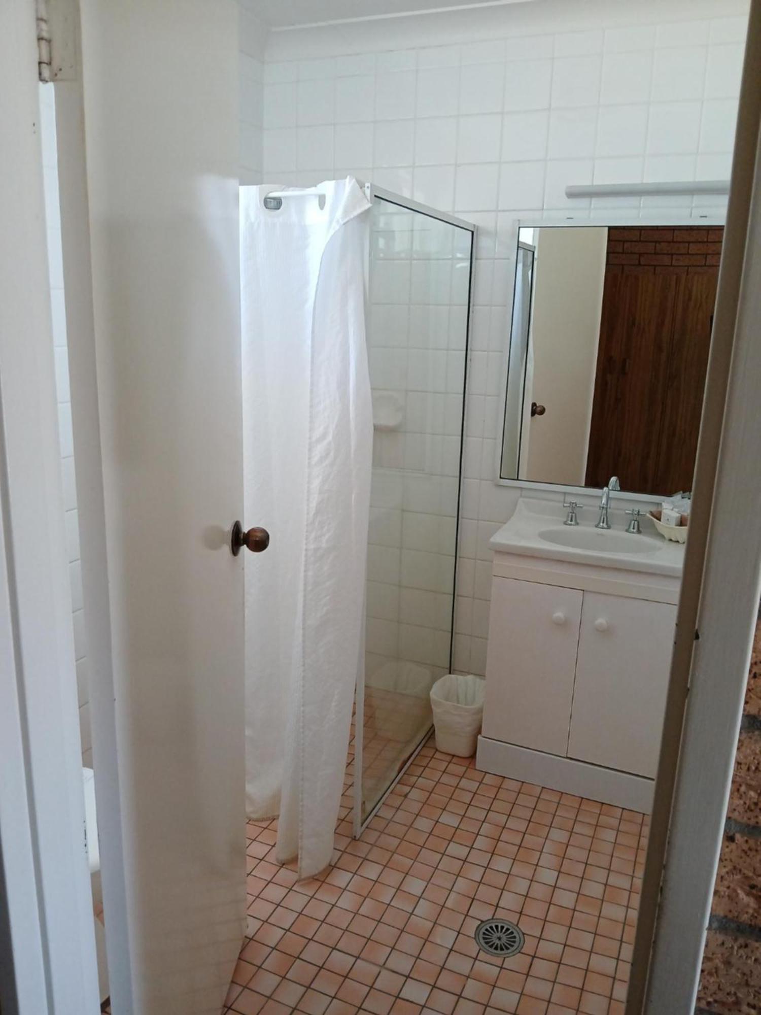 Aaron Inn Motel Narrabri Dış mekan fotoğraf