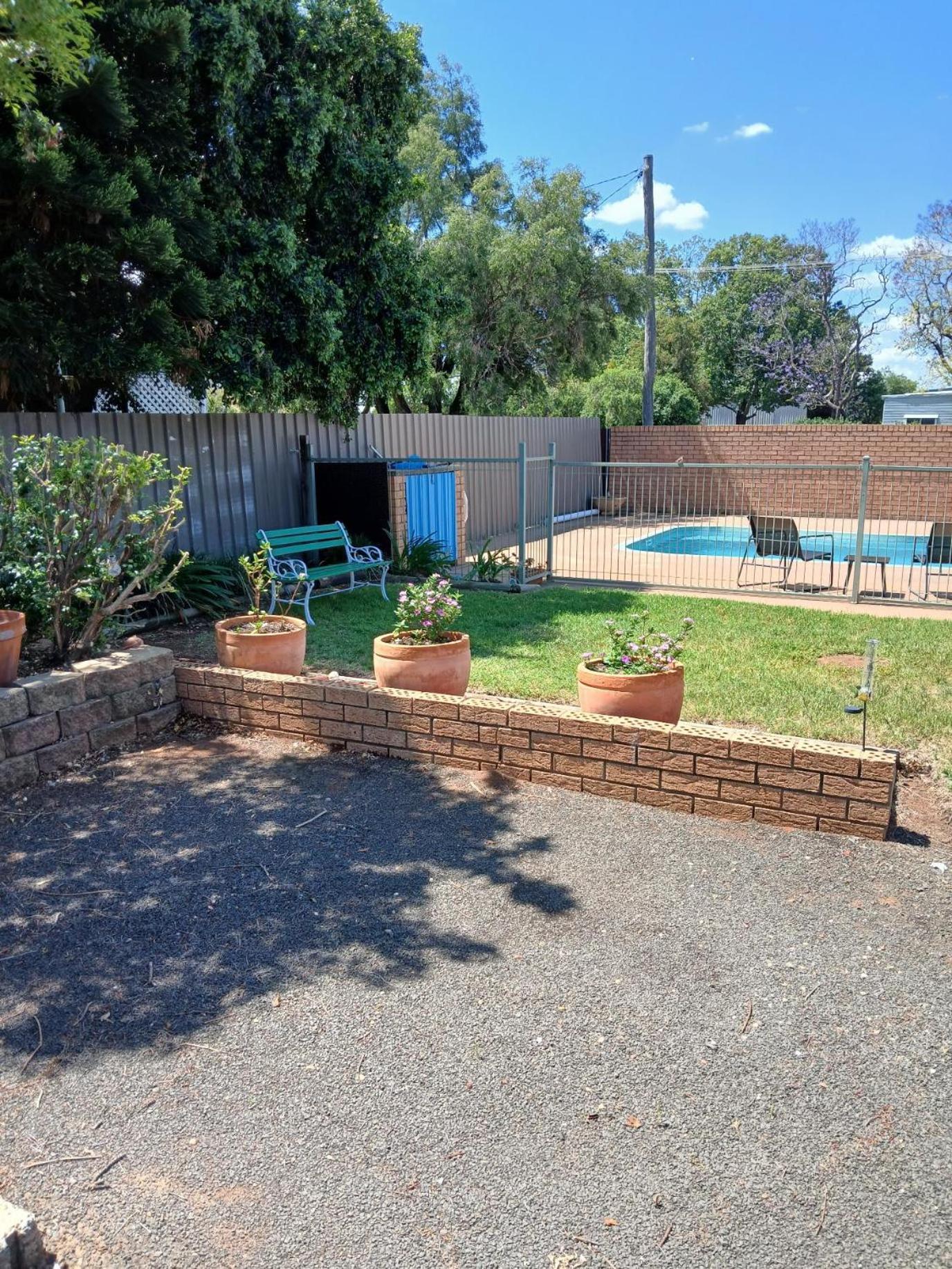 Aaron Inn Motel Narrabri Dış mekan fotoğraf